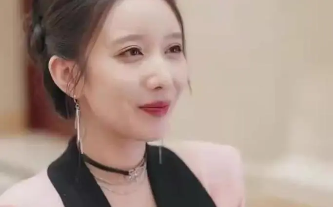 逃婚夫妇又掉马甲了 海报